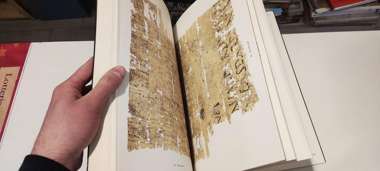 Scrivere libri e documenti nel mondo antico