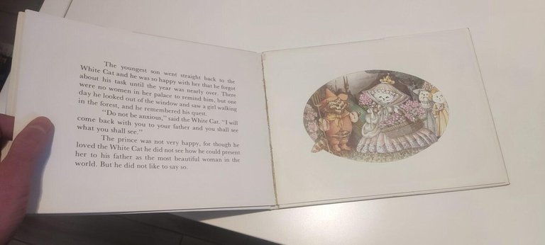 The White Cat | Immagine Gallery 3