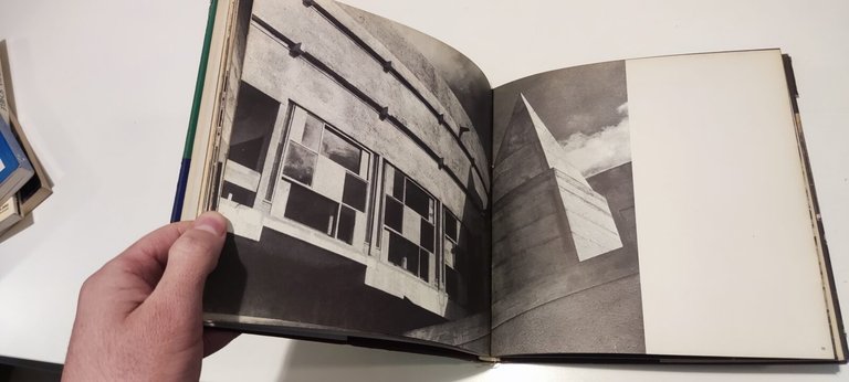 Un convento di Le Corbusier