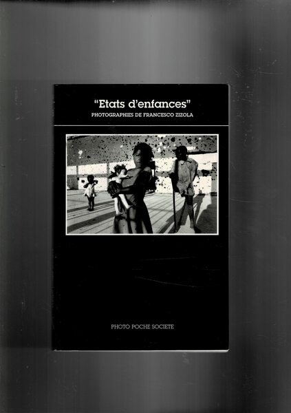 Etats d'enfances. 64 foto in nero di bambini delle varie …