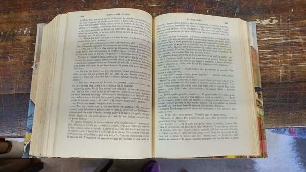 Il sole nero. Romanzo. Collezione Omnibus, prima edizione.