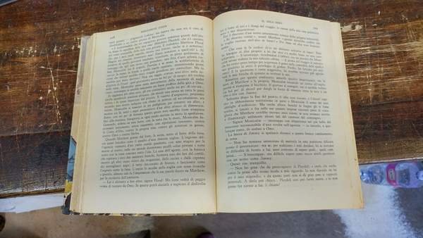 Il sole nero. Romanzo. Collezione Omnibus, prima edizione.