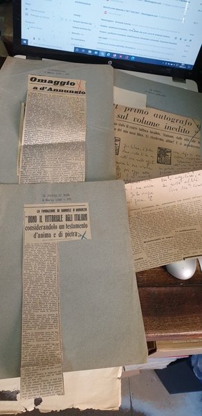 Morte di Gabriele D'Annunzio. Raccolta di pagine di quattro giornali …