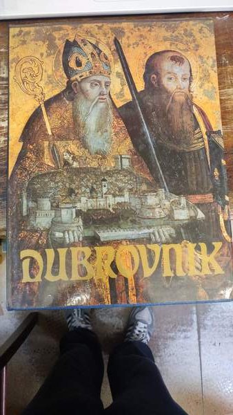 Dubrovnik. Volume fotografico. Testo in Inglese.