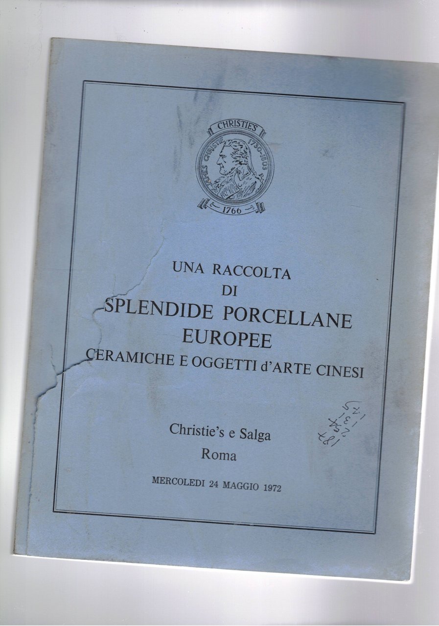 Una raccolta di splendide porcellane europee ceramiche e oggetti d'arte …