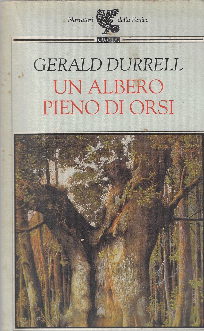 Un albero pieno di orsi