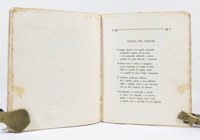 Le ranocchie turchine col manifesto del Futurismo di F.T. Marinetti