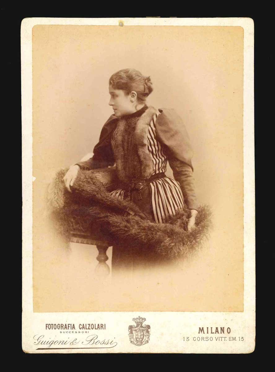 Ritratto [1882 ca.]