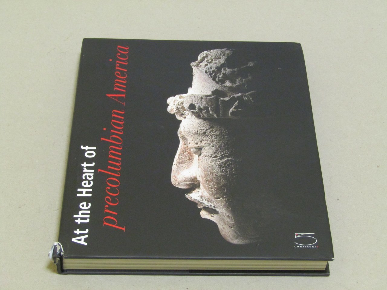 AA. VV. At the Heart of precolumbian America