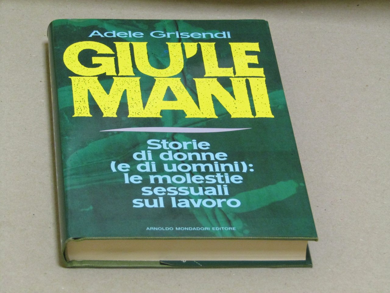 Adele Grisendi. Giù le mani | Immagine principale