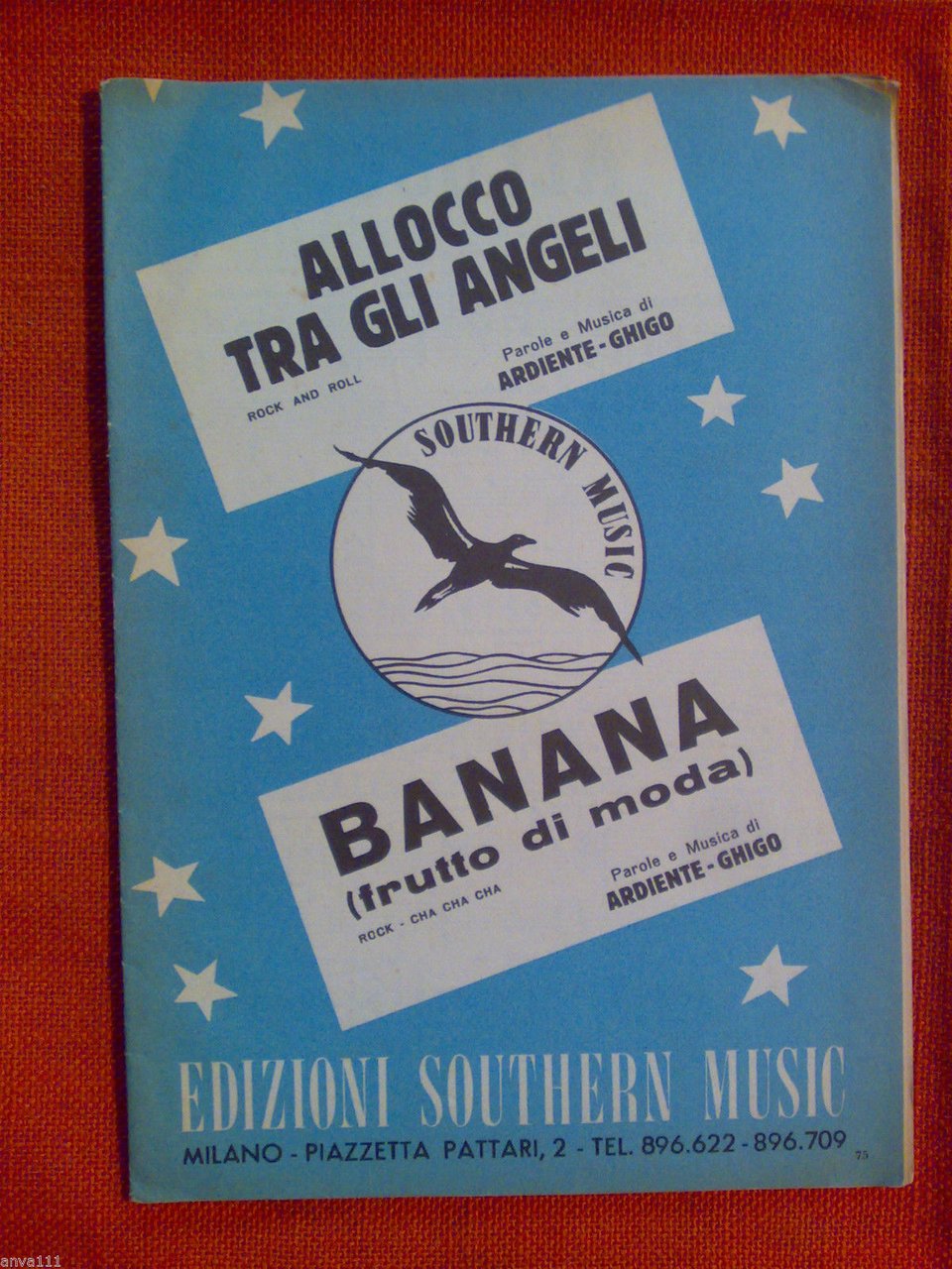 ALLOCCO TRA GLI ANGELI/ BANANA ( frutto di moda ) …