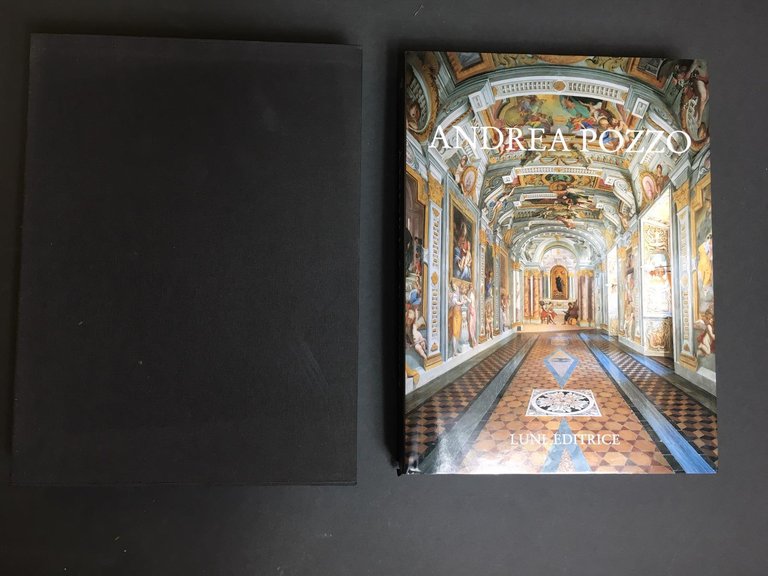 Andrea Pozzo. A cura di Alberta Battisti. Luni editrice. 1996. Con cofanetto.