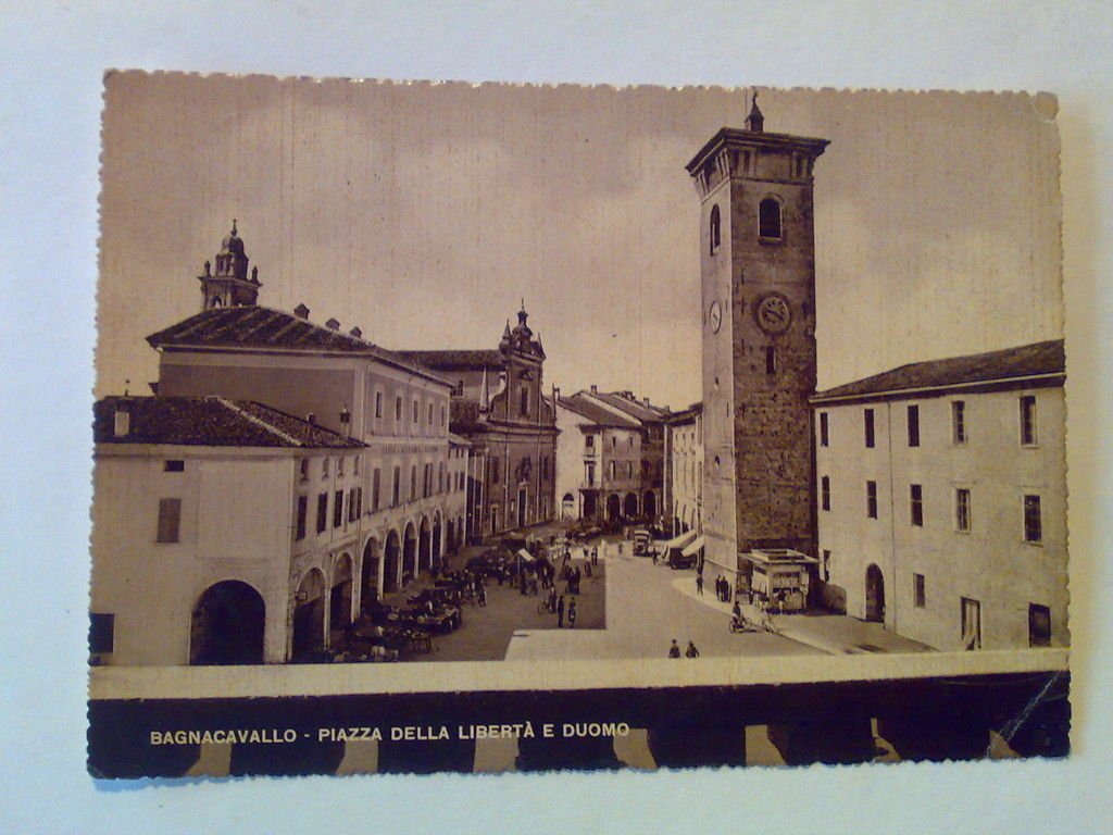 BAGNACAVALLO - P.za Libertà e Duomo non viagg. anni 40