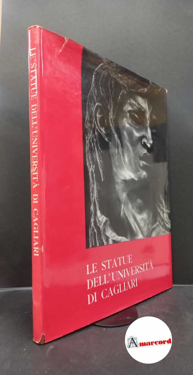 le statue dell'universita di cagliari