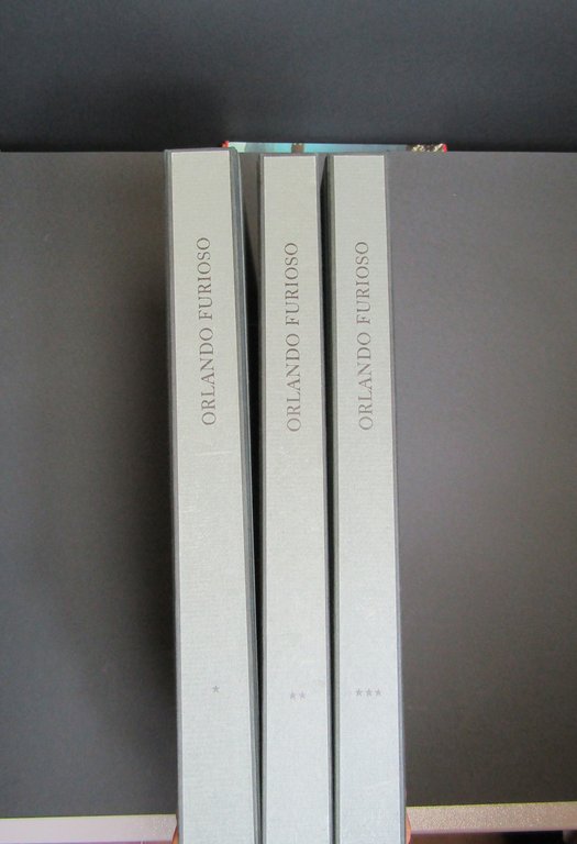 Ludovico Ariosto. Orlando Furioso - Tavv. e ill. di Fabrizio Clerici. Electa. 1967. 3 voll. con chemise originale. Ed. num., ns copia n. 208/350