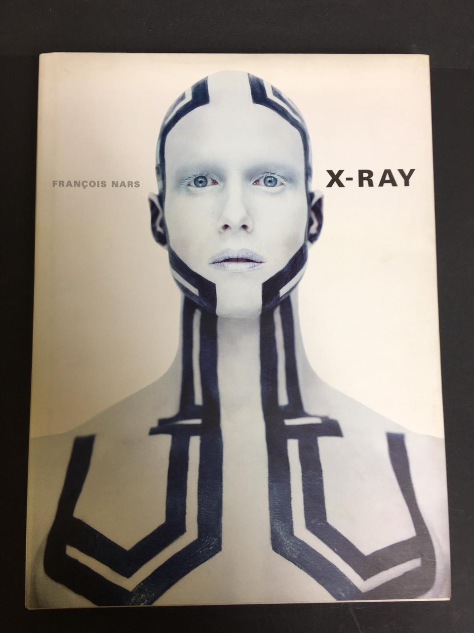 Nars Francois. X-RAY. Thames &amp; Hudson. 1999-I