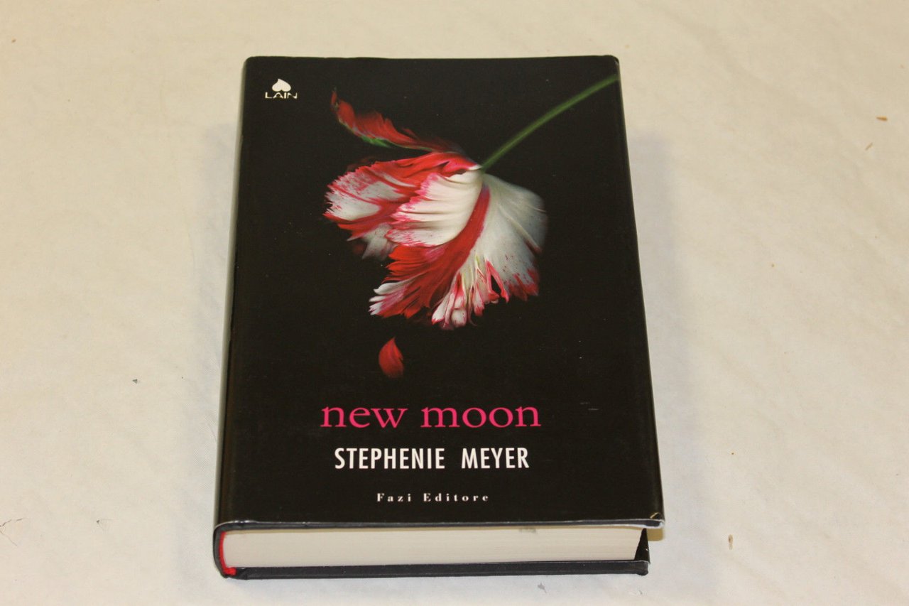 new moon | Immagine principale