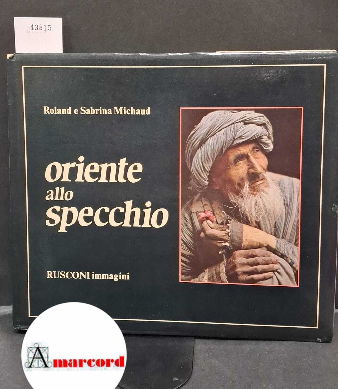 Oriente allo specchio | Immagine principale