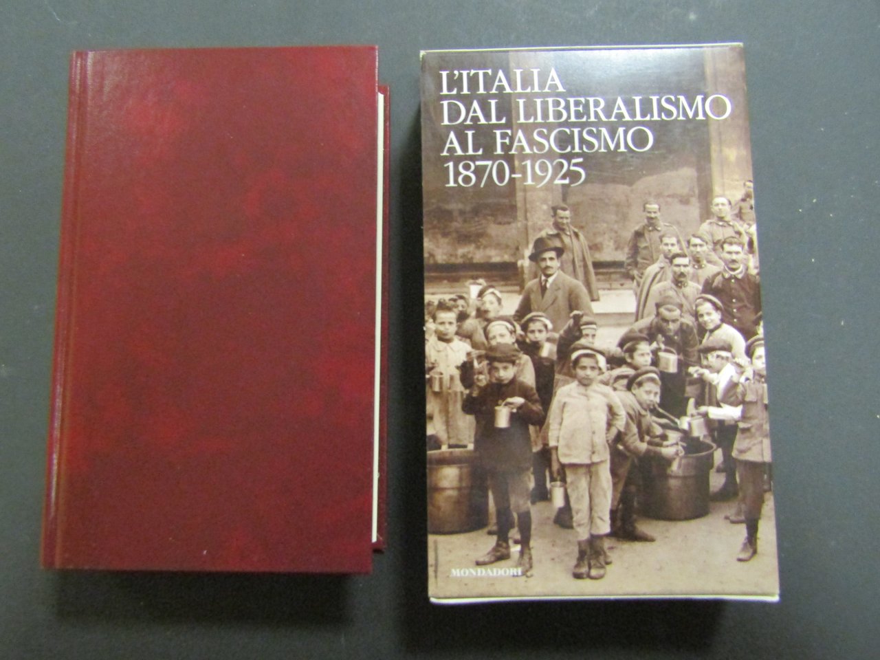 Seton-Watson Christopher. L'Italia dal liberalismo al fascismo. 1870-1925. Con cofanetto