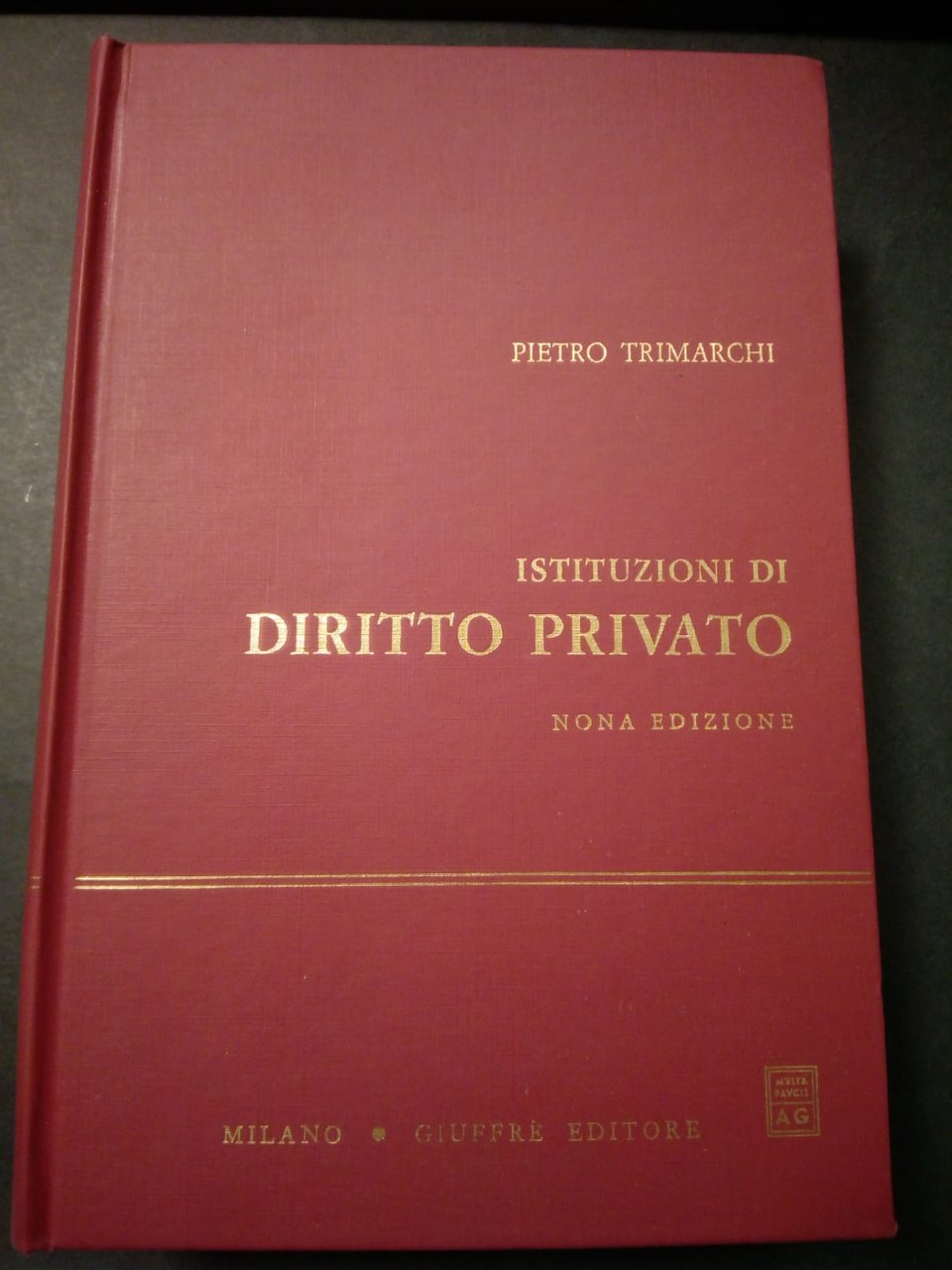 Trimarchi Piero. Istituzioni di diritto privato. Giuffrè editore. 1991