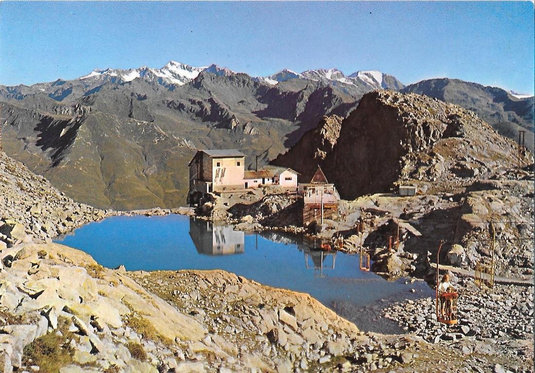 Adamello. Laghetto morenico al Passo Paradiso. Non viaggiata