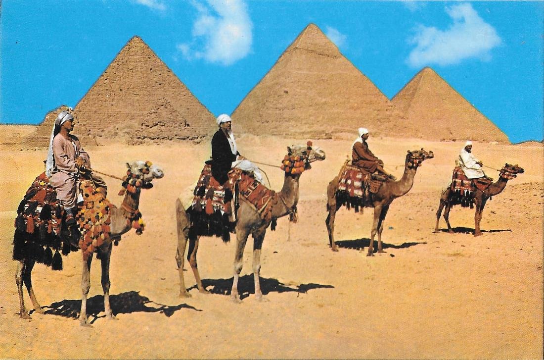 Egyot. Giza. Kheops, Khephren and Mykerinos Pyramids. Non viaggiata