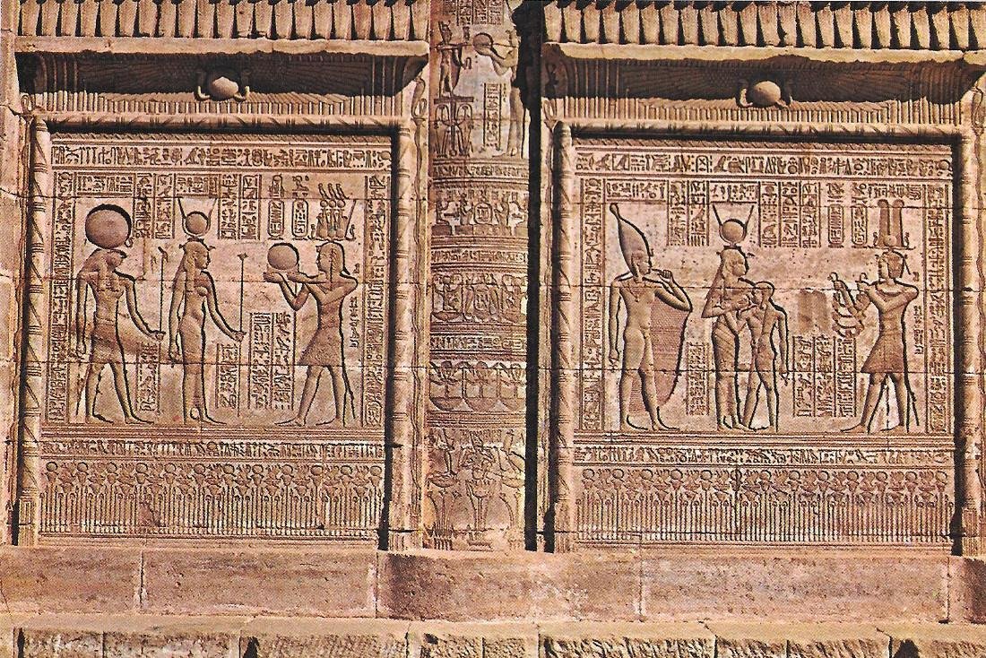 Egypt. The Pharah offering to Goddes Hathor. Non viaggiata