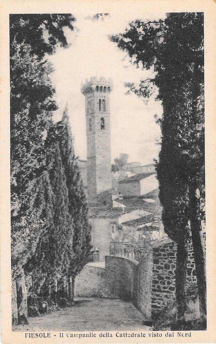 Fiesole. Il Campanile della Cattedrale visto da Nord. Non viaggiata