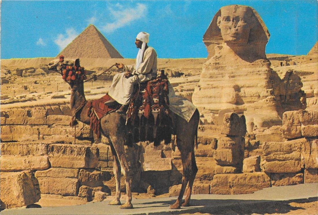 Giza. The Sphinx and Mykerinos Pyramid. Non viaggiata