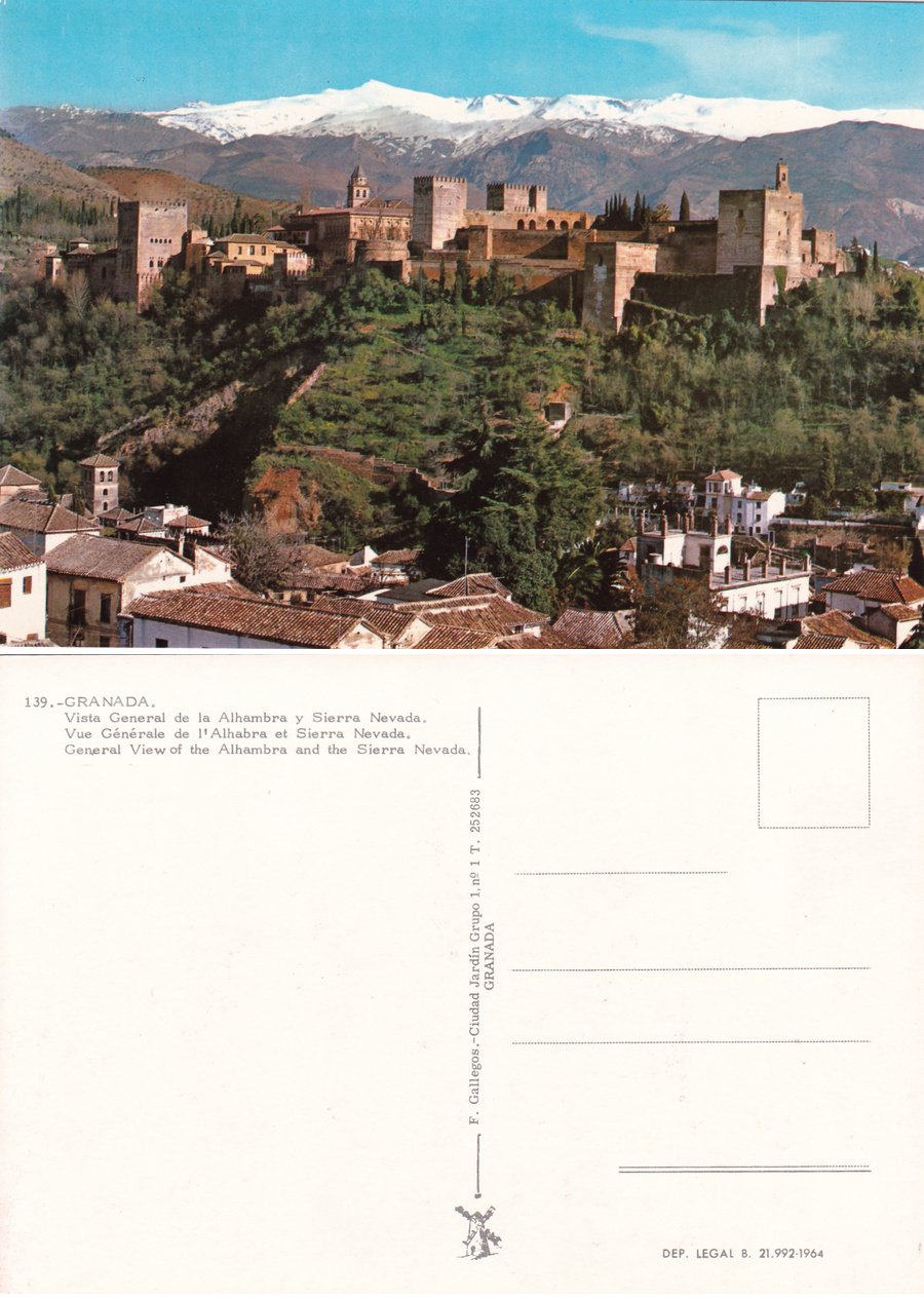 Granada. Vista general de la Alhambra y Sierra Nevada. Non …