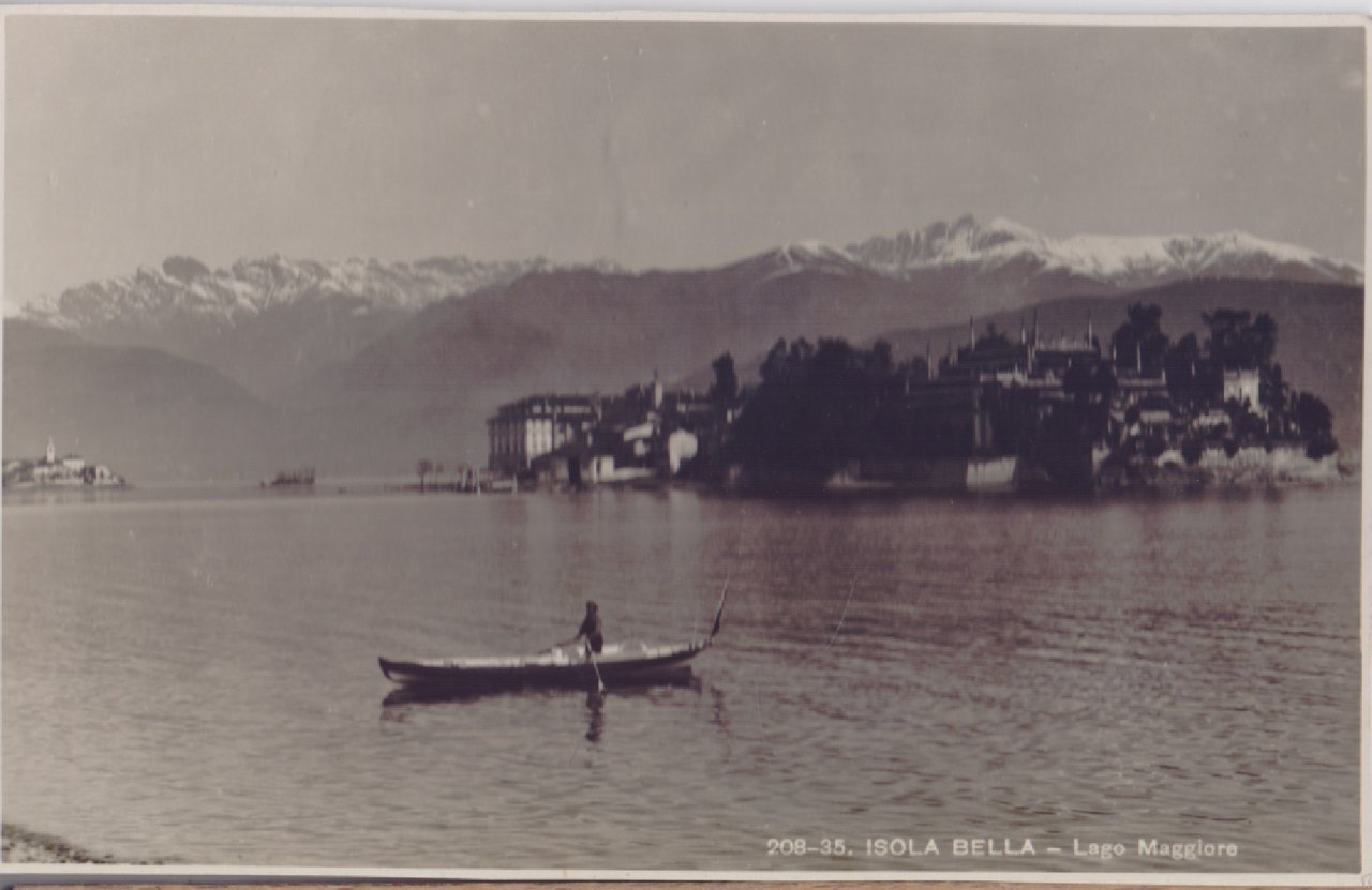 Isola Bella. Lago Maggiore. Barca. Fotografica. Non viaggiata