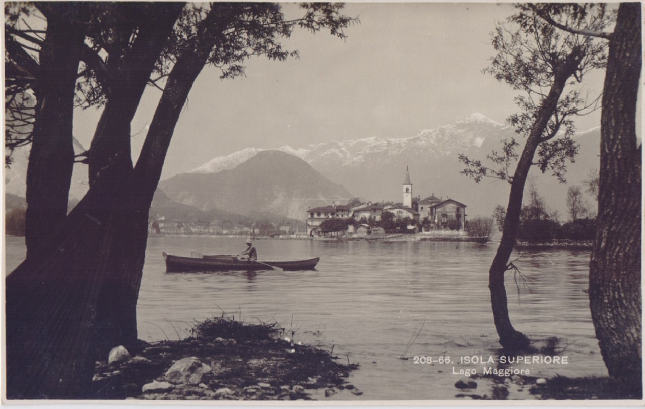 Isola Superiore. Lago Maggiore. Fotografica. Barca. Non viaggiata