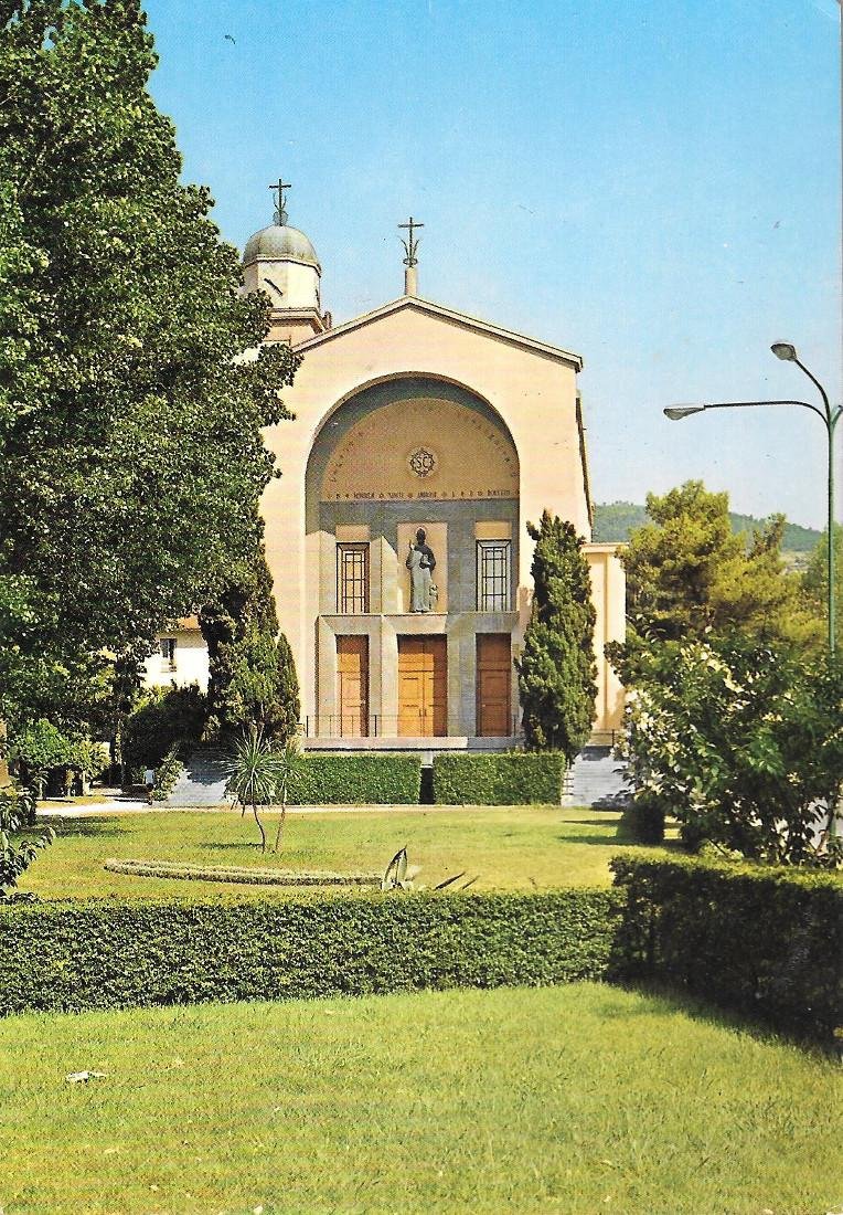 Istituti Ospedalieri S. Corona. Pietra Ligure (SV). La Chiesa. non …