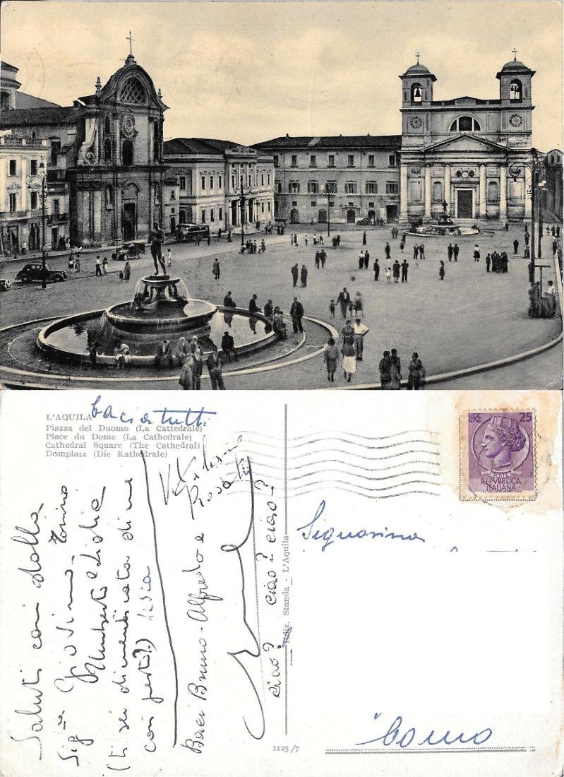 L'Aquila, Piazza del Duomo. La Cattedrale. Viaggiata