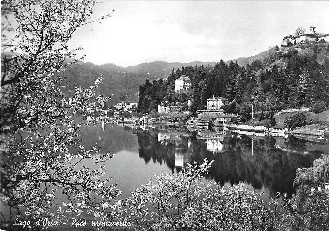 Lago d'Orta. Pace primaverile. Non viaggiata