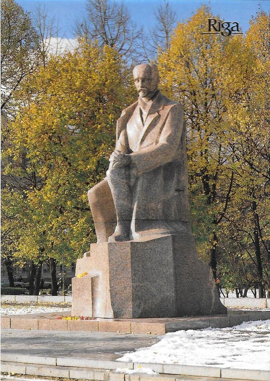 Lettonia. Riga. The monument to Rainis. Non viaggiata, stampa 1989