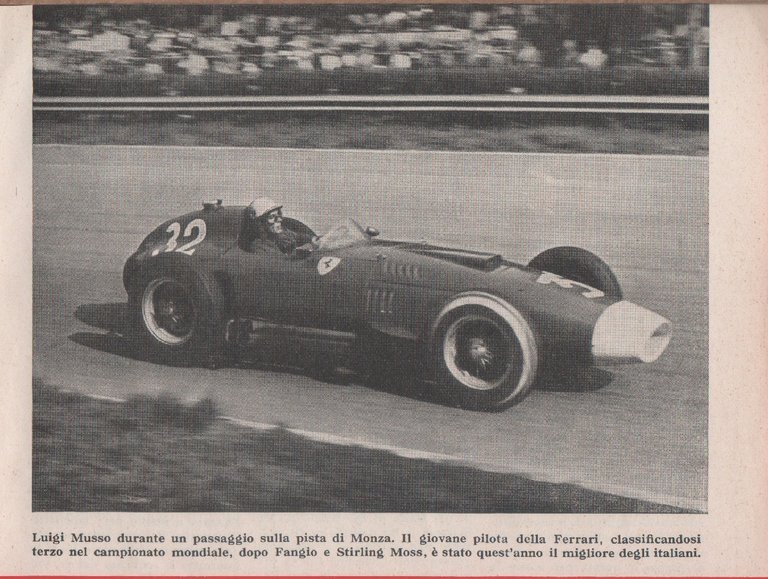 Lugi Musso durante un passagio sulla pista di Monca (Ferrari). Immagine 1957