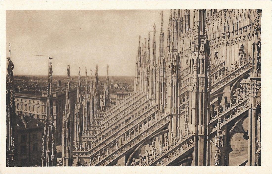 Milano. Duomo. Guglie ed archi. Non viaggiata