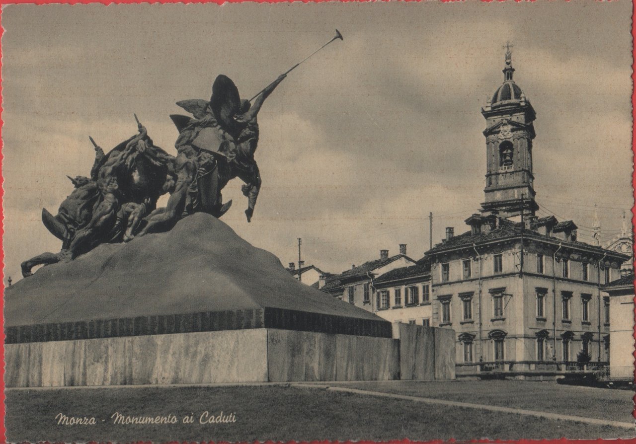 Monza. Monumento ai Caduti. Non viaggiata