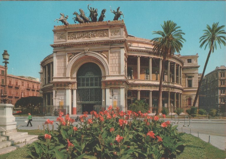 Palermo. Teatro Politeama. Non viaggiata