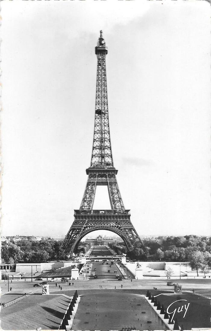 Parigi. La tour Eiffel vue du palais de Chaillot. Non …