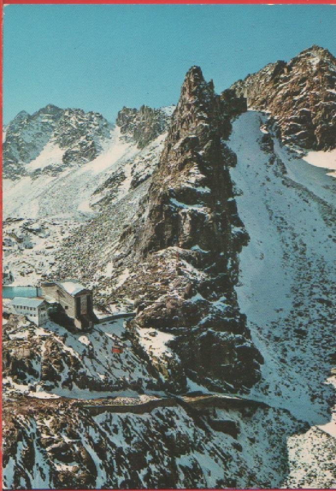 Passo Paradiso. Passo Tonale. Arrivo funivia al Passo Paradiso. Non …