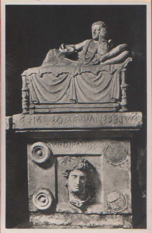 Perugia. Ipogeo dei Volumi. Non Viaggiata