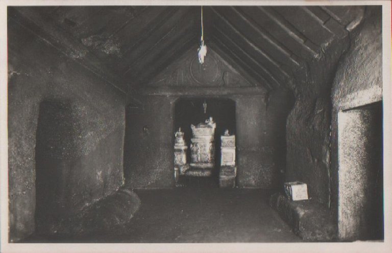 Perugia. Sepolcro dei Volumni. Non Viaggiata