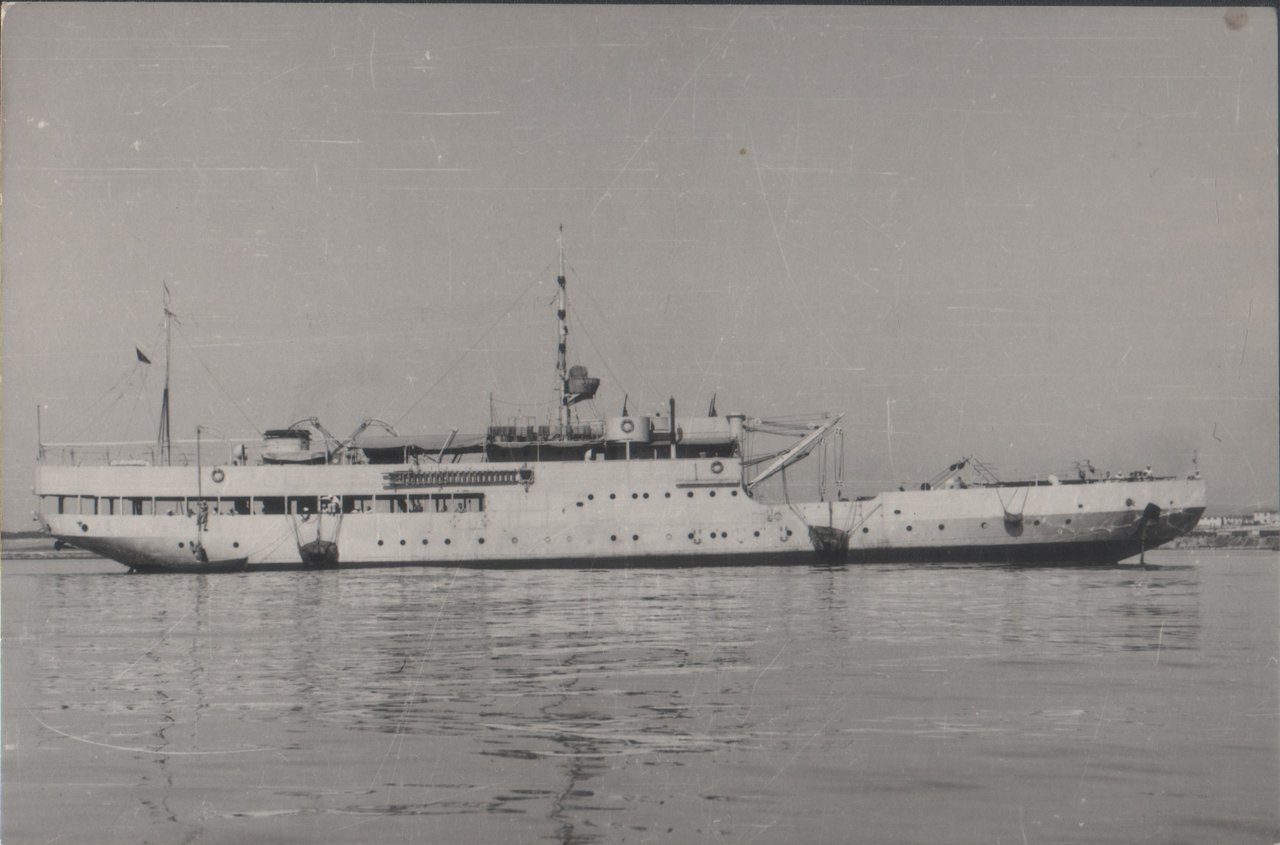 RN Garigliano. Photo (Fraccaroli)