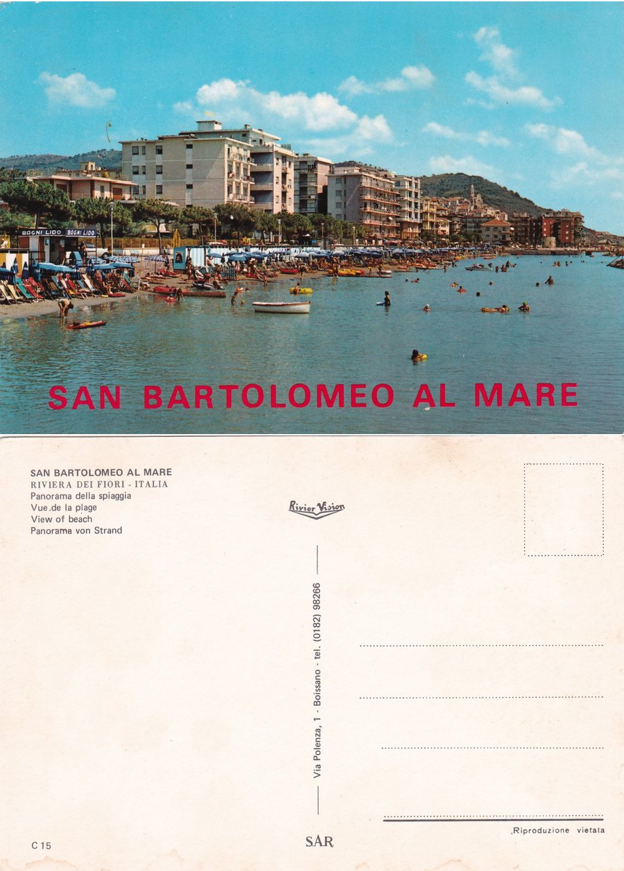 San Bartolomeo al Mare (IM). Panorama dalla spiaggia. Non viaggiata