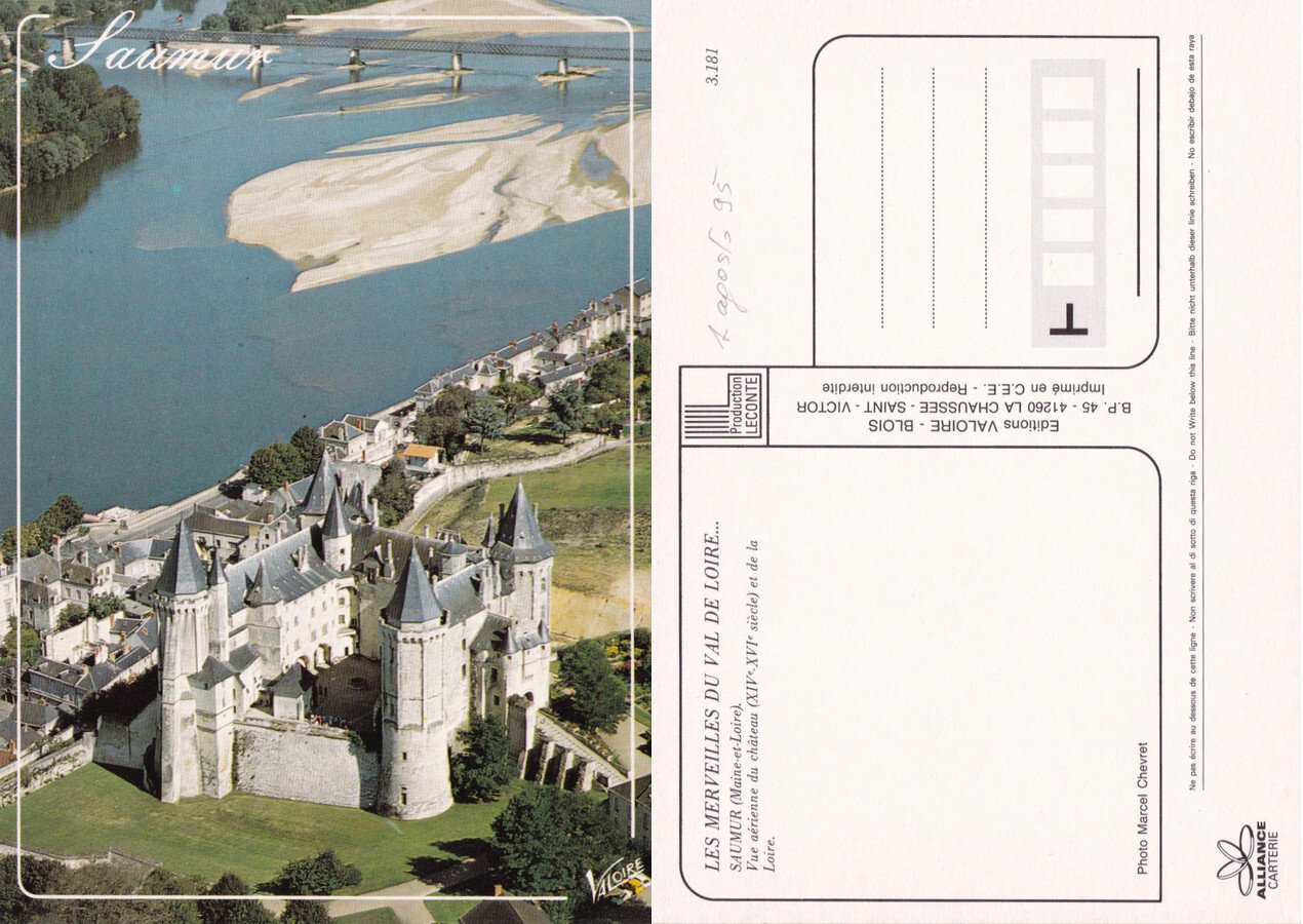 Saumur. Vue aerienne du Chateau e la Loire. Non viaggiata