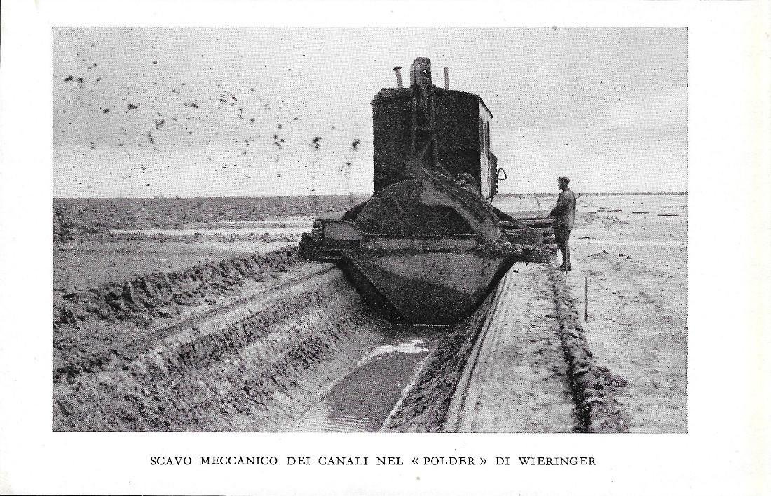 Scavo meccanico dei canali nel polder di Wieringer. Stampa 1934