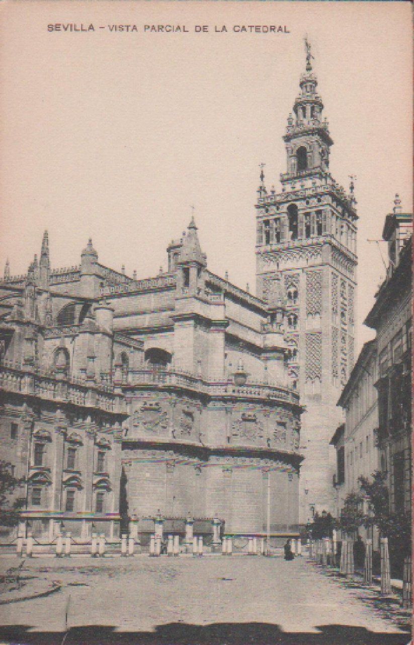 Sevilla. Vista parcial de la Catedral. Non viaggiata