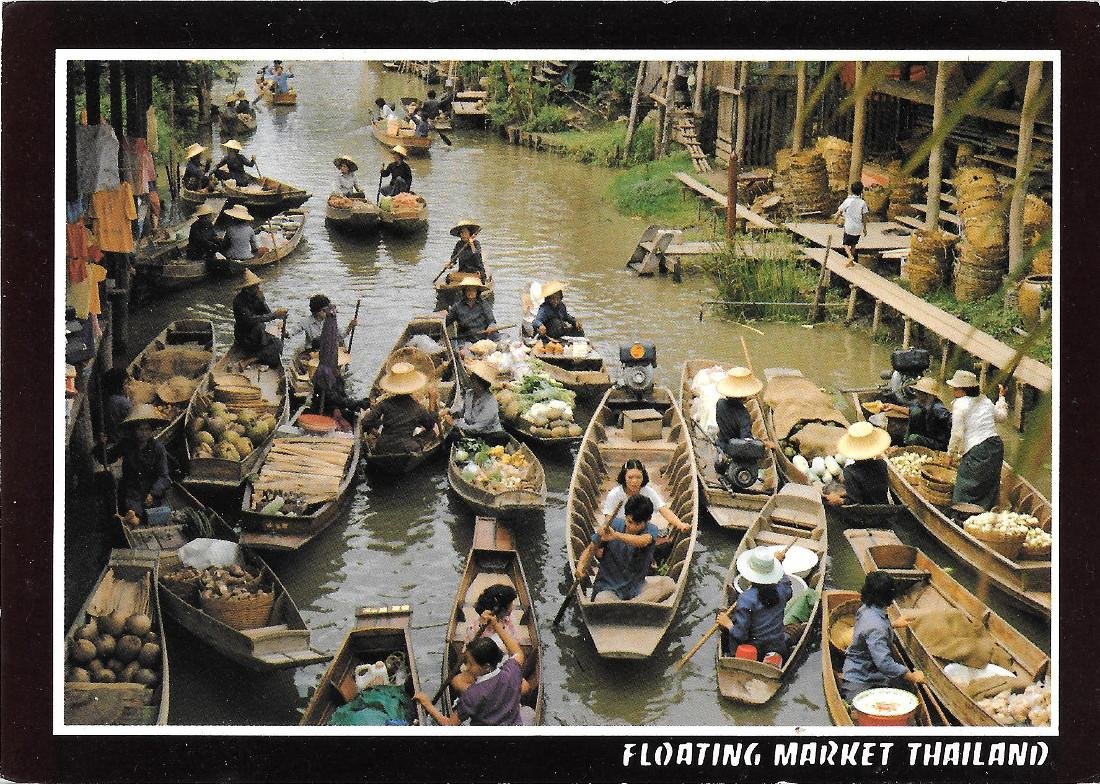 The Floating Market at Damnernsaduok in Rajchaburi. Thailand. Non viaggiata